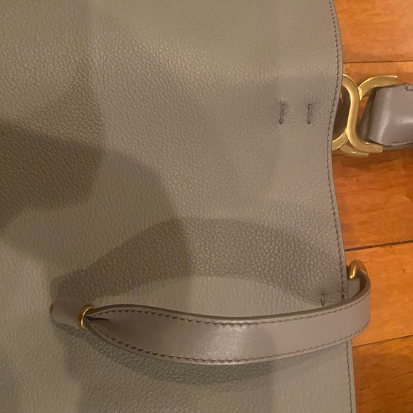 CHLOÉ
Marcie Cashmere Gray Leather Large Tote Bag Retail
$2,190 - Picture 13 of 14